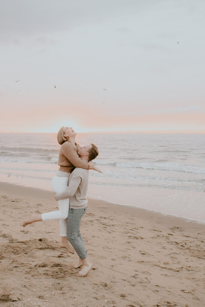 Koppel fotoshoot op het strand met Stephanie Buwalda Photography | life-style fotograaf | blog